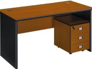 office staff desk in qatar