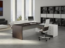 office desk in qatar
